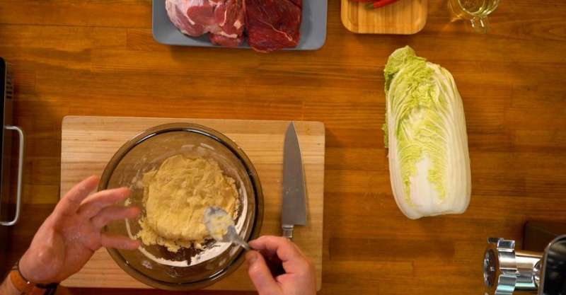 Пельмени с мясом и креветками