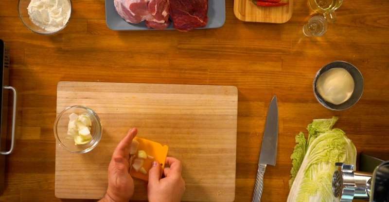 Пельмени с мясом и креветками