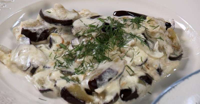 Жареные баклажаны в сметане