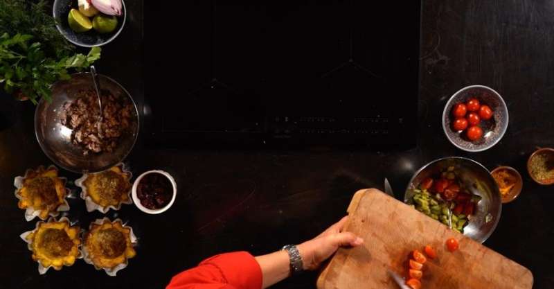 Деревенские тарталетки с соусом