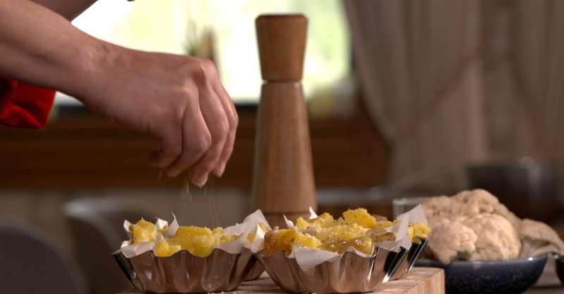 Деревенские тарталетки с соусом