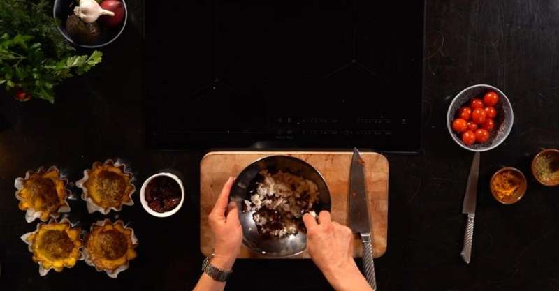 Деревенские тарталетки с соусом