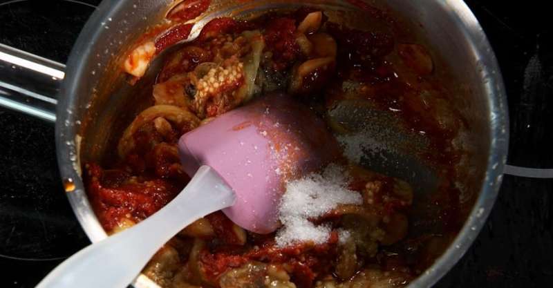 Айвар (икра из запечённых баклажанов и перцев)