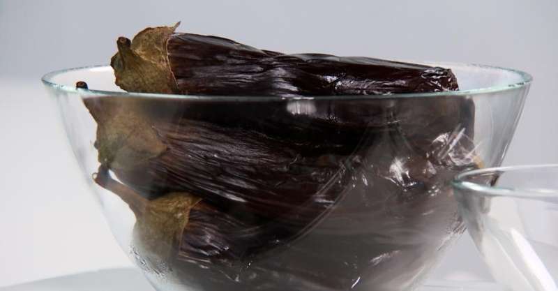 Айвар (икра из запечённых баклажанов и перцев)