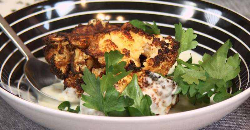 Цветная капуста с сырным соусом