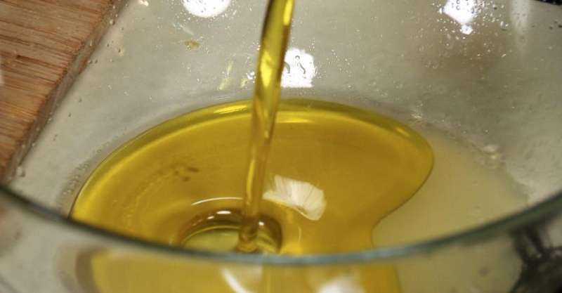 Салат с манго и креветками