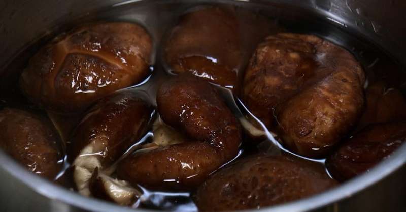 Салат из грибов шиитаке