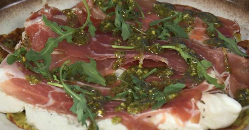 Лепёшки из авокадо и песто с мятой