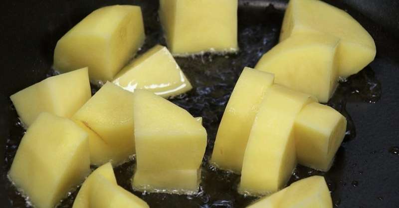 Жаркое из свинины с картофелем и грибами шиитаке