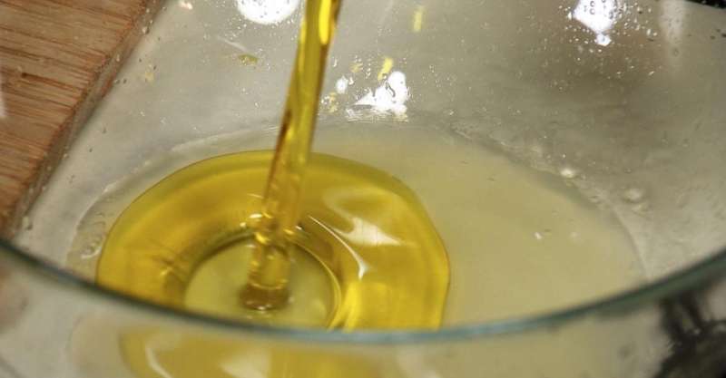 Салат с манго и тунцом