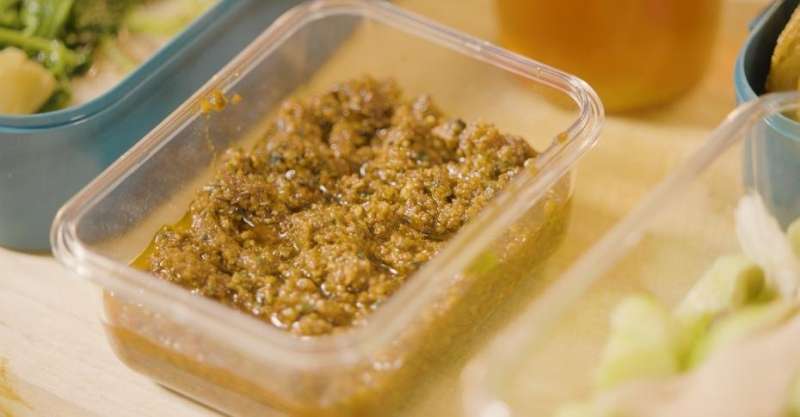 Намазка из вяленых томатов с тостами