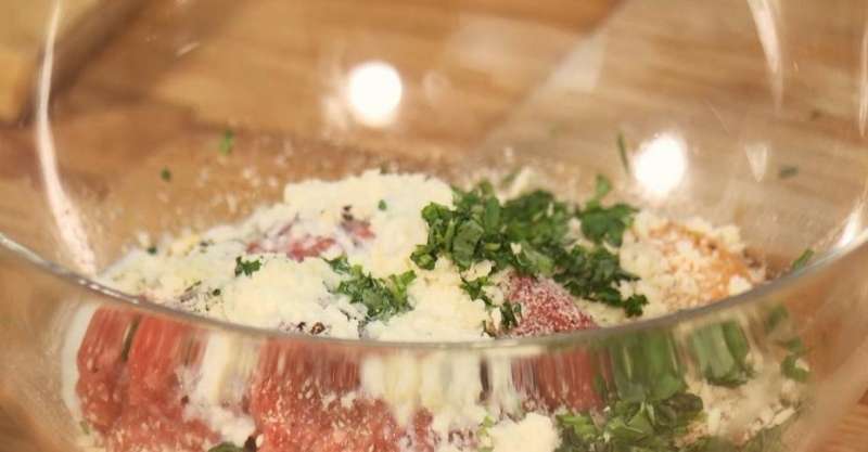 Паста орзо с котлетами из телятины