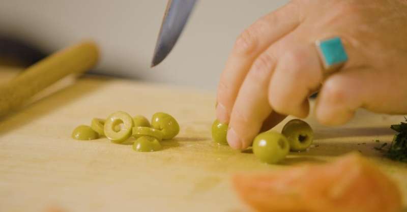 Сытный омлет с колбаской