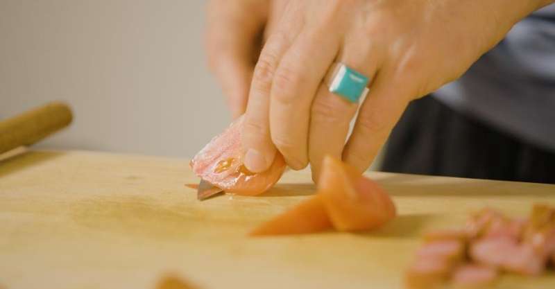 Сытный омлет с колбаской