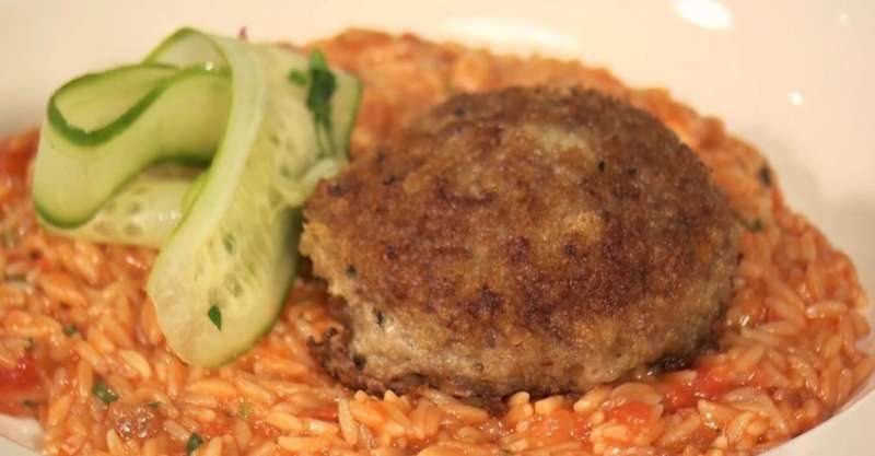 Паста орзо с котлетами из телятины