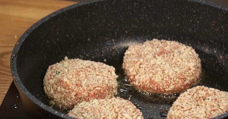 Паста орзо с котлетами из телятины