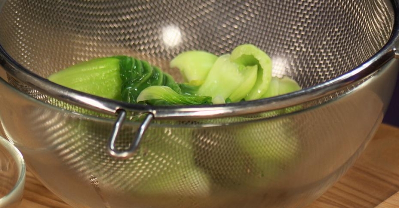 Капустный салат на азиатский манер