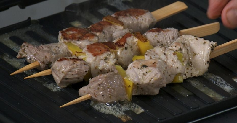 Сувлаки с дзадзики