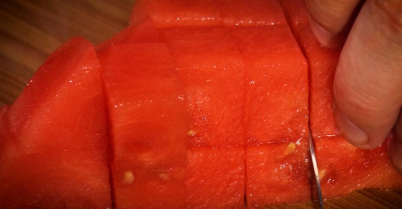 Салат с фетой и арбузом