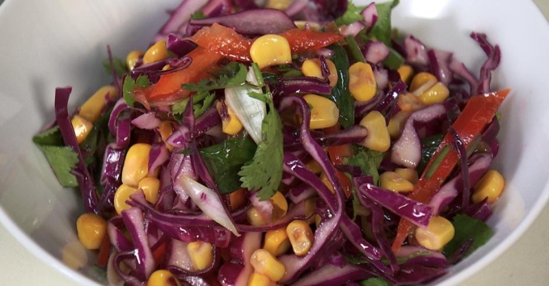 Салат из краснокочанной капусты