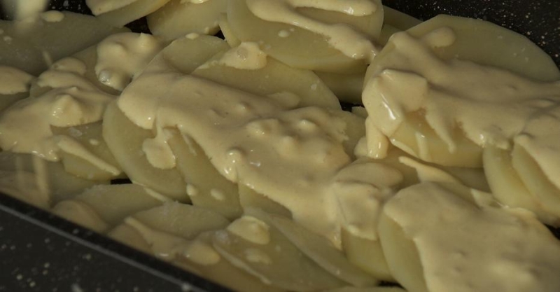 Картофельная запеканка с сыром