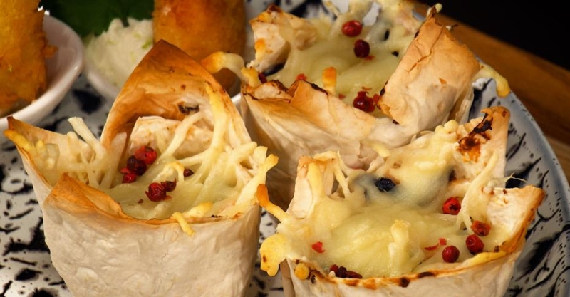 Копчёная курица со сливочным сыром и хреном