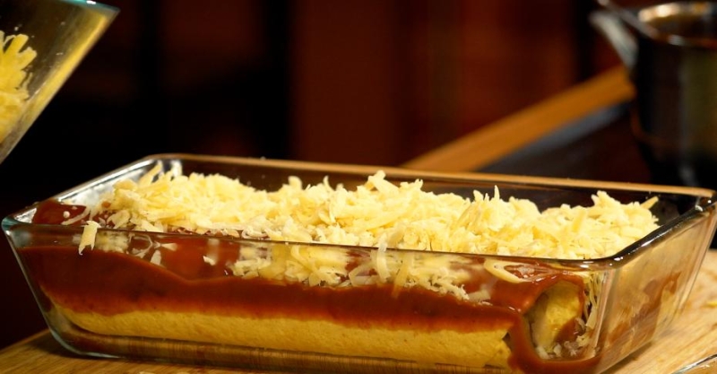 Энчиладас с курицей в соусе